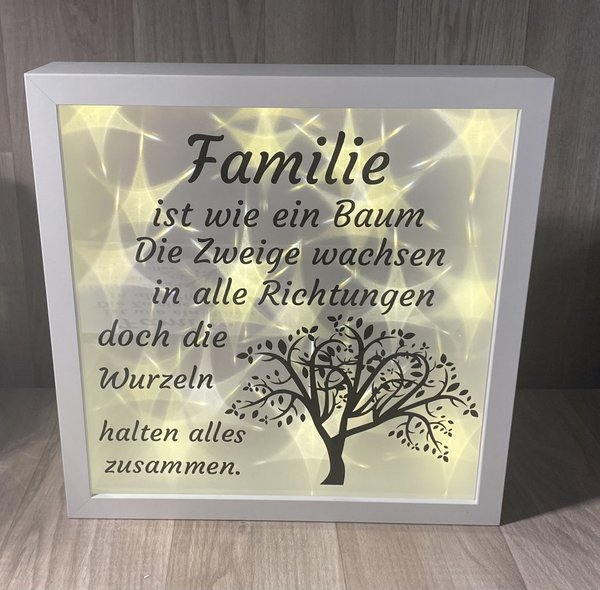"Familie ist wie ein Baum...." Beleuchteter Bilderrahmen