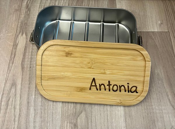 Lunchbox mit Ihrem Wunschnamen (personalisiert)